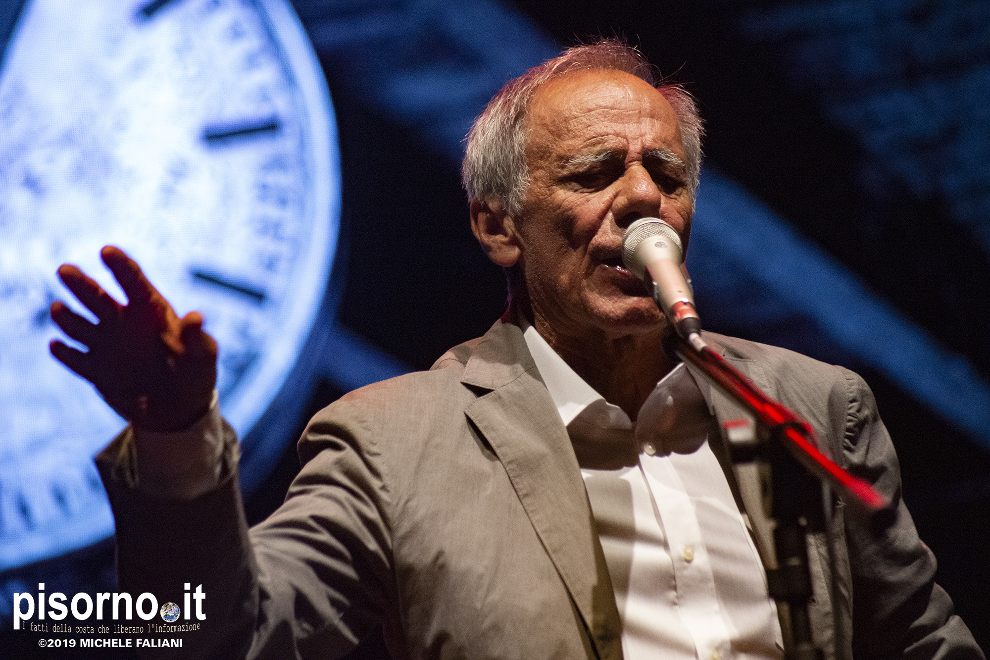 Roberto Vecchioni live @ Villa Bertelli (Forte dei Marmi, 16 Agosto 2019)