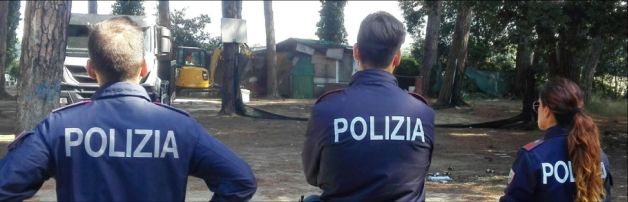 rom Sgombero bigattiera polizia